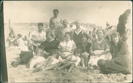 1926-Familie-Munstermann-aan-het-strand